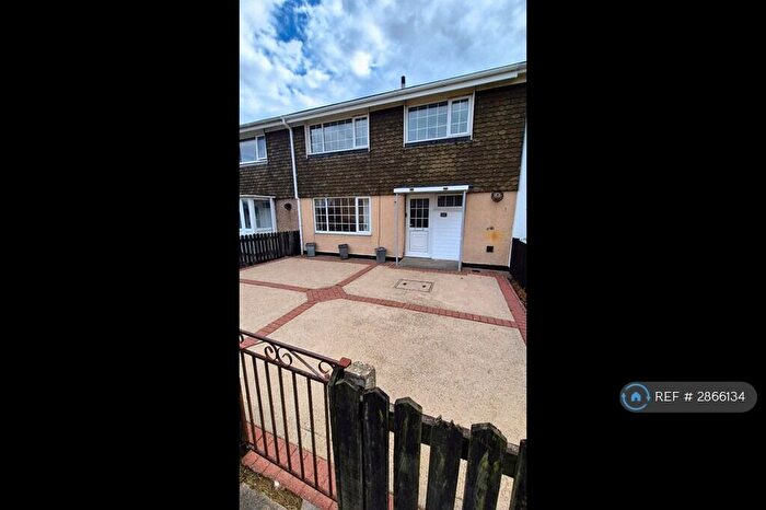3 Bedroom Terraced House To Rent In Fountains Avenue, Grimsby, DN37