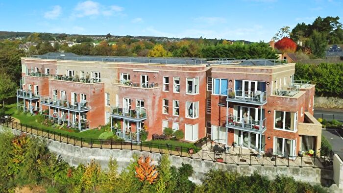 1 Bedroom Apartment For Sale In Stroudwater Court, Cainscross Road, Stroud, GL5