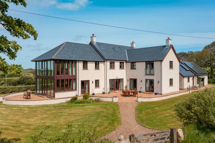 6 Bedroom Detached House For Sale In Roch, Haverfordwest, SA62