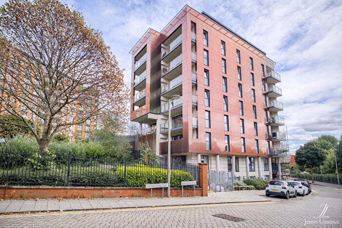 2 Bedroom Apartment For Sale In Bell Barn Road, Park Central, Birmingham City Centre, B15