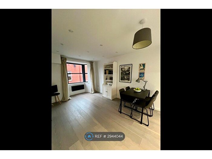 1 Bedroom Flat To Rent In St Clements Street, Winchester, SO23