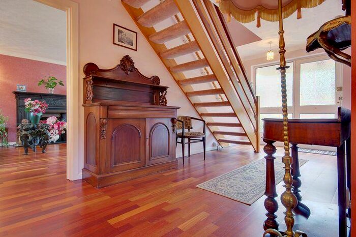 4 Bedroom Detached House For Sale In Montacute Way, Merley, Wimborne, BH21