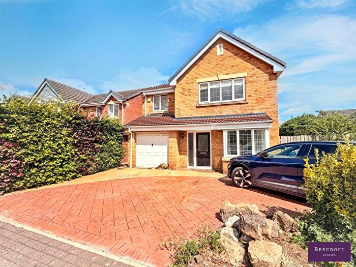 4 Bedroom Detached House For Sale In Lynham Avenue, Birdwell, Barnsley, S70