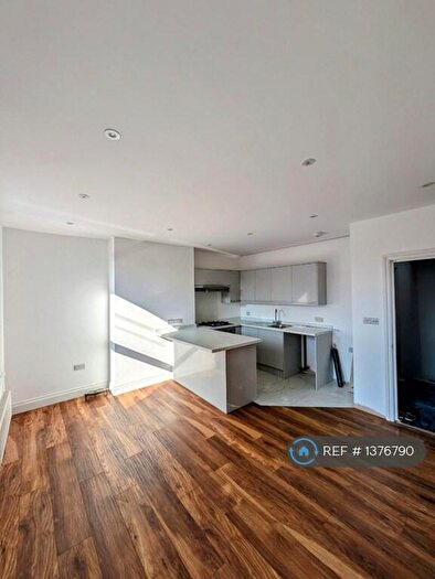 4 Bedroom Maisonette To Rent In Caistor Park Road, London, E15