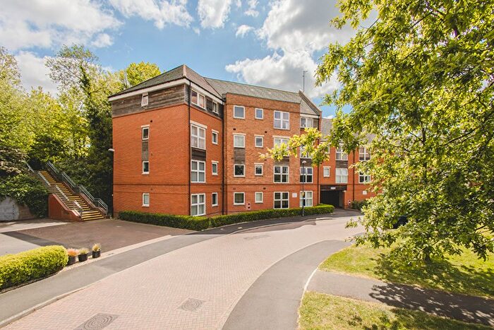 2 Bedroom Flat For Sale In Pennyroyal House, Celsus Grove, Swindon, Wiltshire, SN1