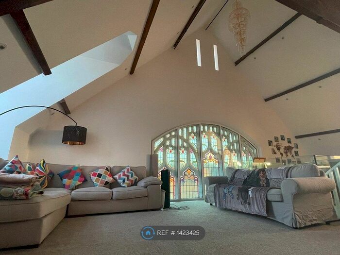 2 Bedroom Flat To Rent In Huddlestone Road, London, NW2