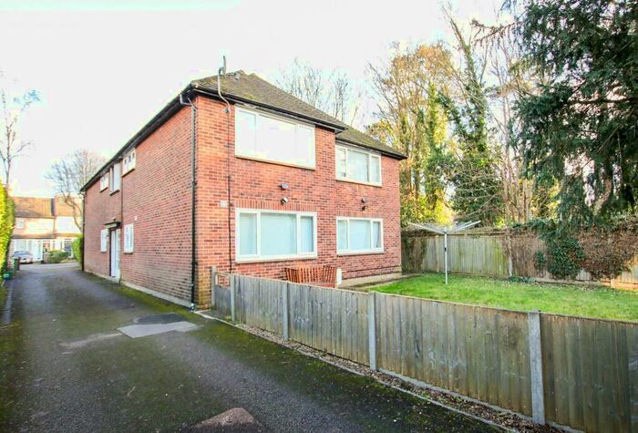 2 Bedroom Flat To Rent In Stanley Road, Carshalton, SM5