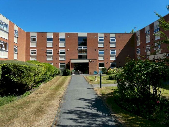 2 Bedroom Apartment To Rent In Touchwood Hall Close, Solihull, B91