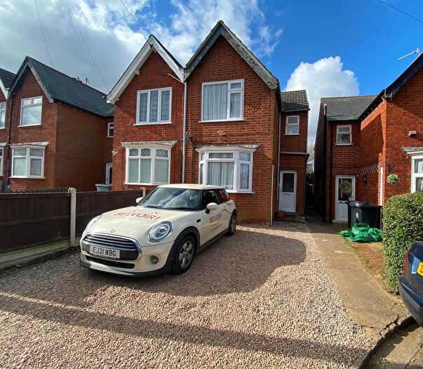 3 Bedroom Semi-Detached House To Rent In Ryde Avenue, Grantham, NG31