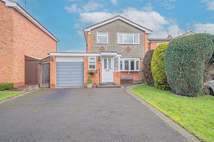 2 Bedroom Detached House For Sale In Earlswood Road, Dorridge, B93