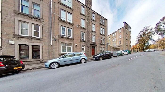 2 Bedroom Flat To Rent In Eden Street, Baxter Park, Dundee, DD4