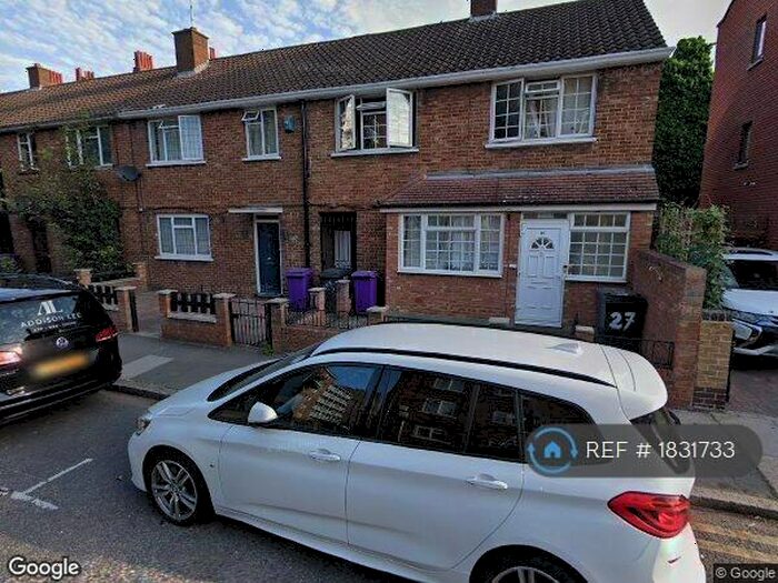 5 Bedroom End Of Terrace House To Rent In Callaghan Cottages, Stepney Green, E1
