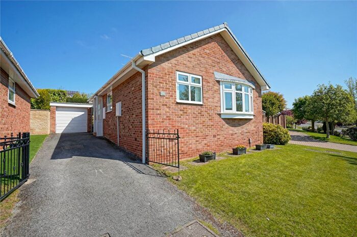 2 Bedroom Bungalow For Sale In Woodfoot Road, Moorgate, Rotherham, South Yorkshire, S60
