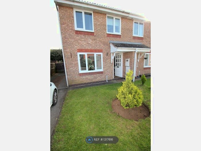 3 Bedroom Semi-Detached House To Rent In Nightingale Way, Oakham LE15