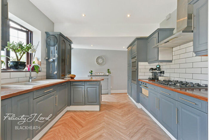 4 Bedroom Semi Detached House For Sale In Brendon Road, London, SE9