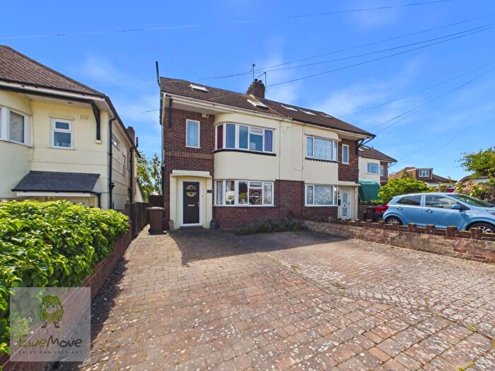 4 Bedroom Semi-Detached House For Sale In Dean Road, Strood, Rochester, ME2