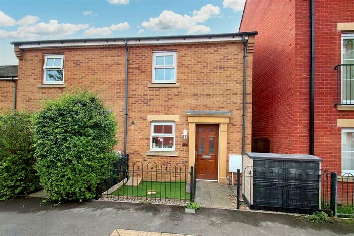2 Bedroom End Of Terrace House To Rent In Cusance Way, Paxcroft Mead, Trowbridge, BA14