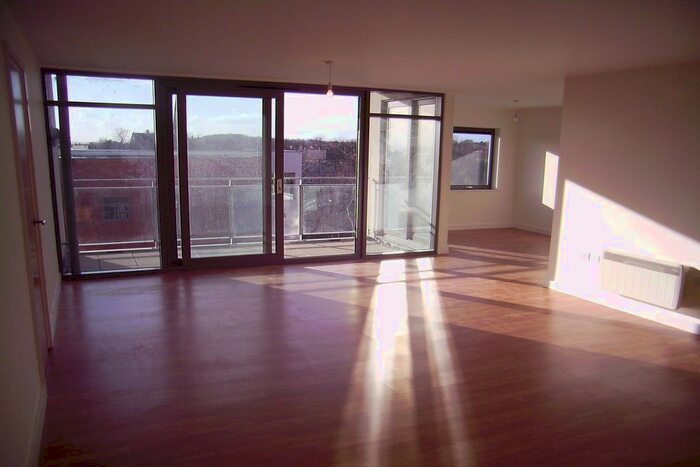 2 Bedroom Flat To Rent In Church Street, Beeston, Nottingham NG9