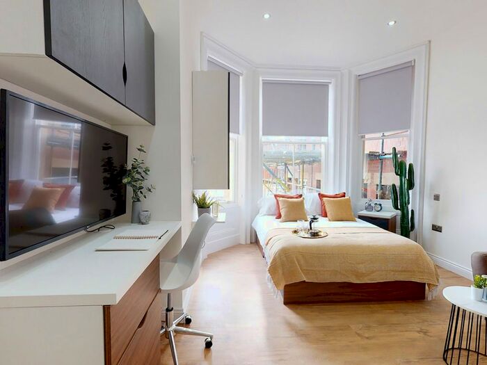 Studio To Rent In Clarendon Road, Leeds, LS2