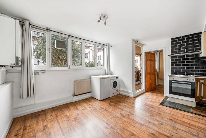 1 Bedroom Flat To Rent In Finborough Road, Chelsea, SW10