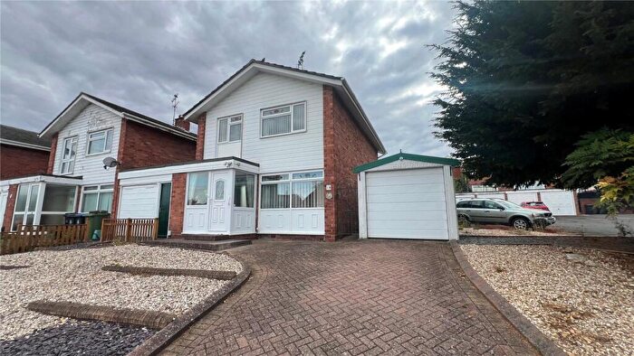 3 Bedroom Detached House For Sale In Albury Road, Studley, Warwickshire, B80