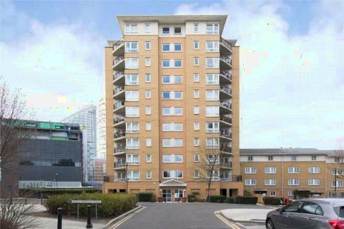 2 Bedroom Apartment To Rent In Newport Avenue, Canary Wharf, London, E14