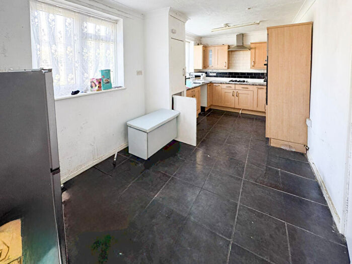 4 Bedroom Terraced House To Rent In Edington Road, London, SE2