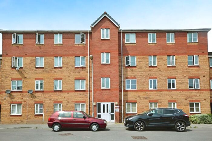 2 Bedroom Flat To Rent In Cwrt Boston, Pengam Green, CF24