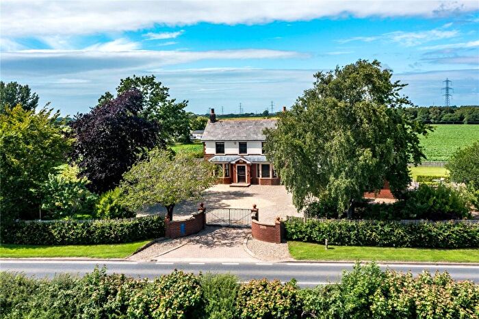 4 Bedroom Detached House For Sale In Garstang Road, Larbreck, Preston, Lancashire, PR3