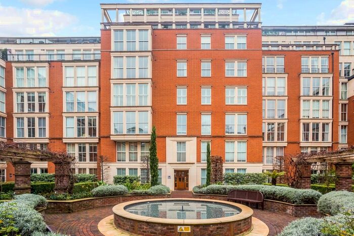 3 Bedroom Flat To Rent In Coleridge Gardens, London, SW10