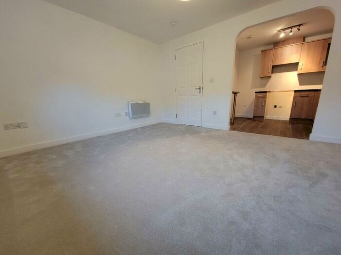 2 Bedroom Flat To Rent In Woodlea Grove, Glenrothes, Fife, KY7