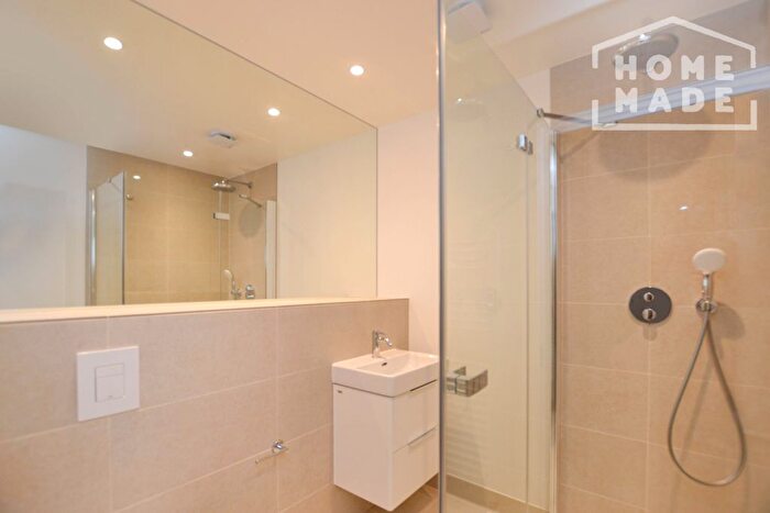5 Bedroom Flat To Rent In Homerton High Street, London, E9