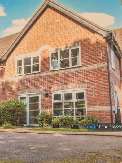 4 Bedroom End Of Terrace House To Rent In Whitlingham Hall, Norfolk, NR14