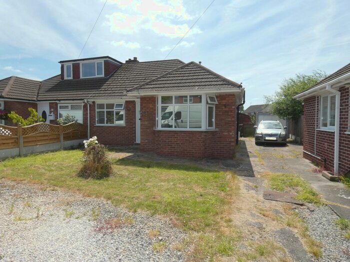 2 Bedroom Bungalow To Rent In Merrills Avenue, Crewe, CW2