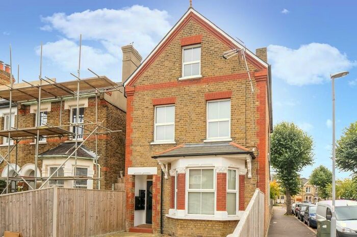 Studio To Rent In Ditton Road, KT6