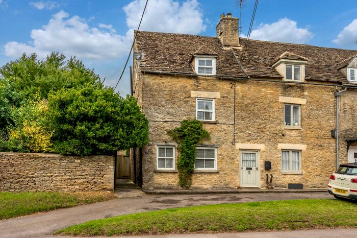 3 Bedroom Cottage To Rent In Charlton Road, Tetbury, GL8