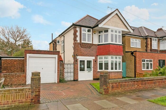 3 Bedroom Detached House To Rent In Fairfield Avenue, Datchet, Slough, SL3