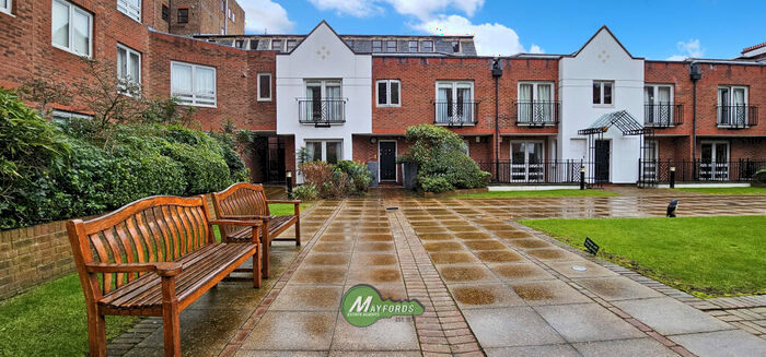 4 Bedroom Mews To Rent In Squire Gardens, NW8