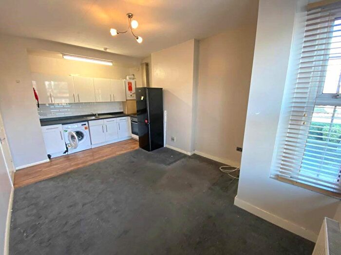 1 Bedroom Flat To Rent In Teesdale Road, Leytonstone, E11