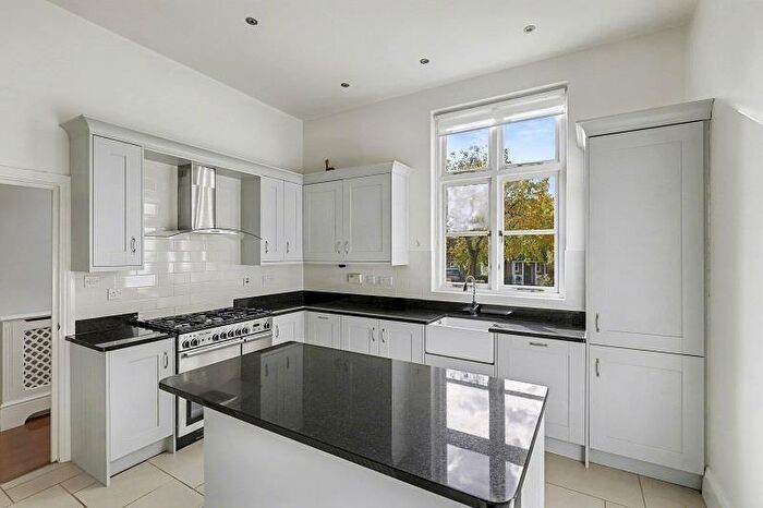 4 Bedroom Town House For Sale In St. Francis Close, Buntingford, SG9