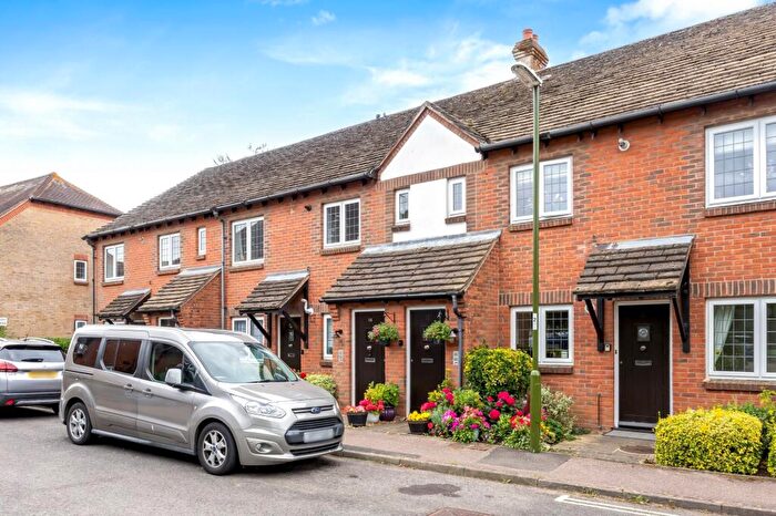 2 Bedroom Flat For Sale In Horsham Road, Steyning, BN44