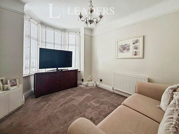 3 Bedroom Terraced House For Sale In North End Grove, Portsmouth, Hampshire, PO2