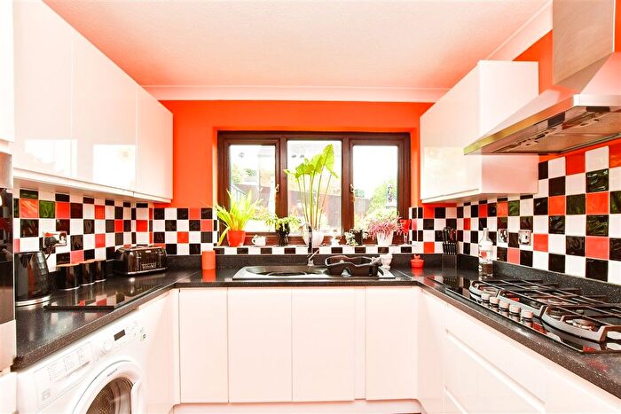 4 Bedroom Detached House For Sale In Montargis Way, Crowborough, East Sussex, TN6