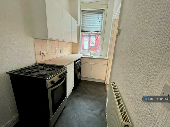 1 Bedroom End Of Terrace House To Rent In Edgware Mount, West Yorkshire, LS8