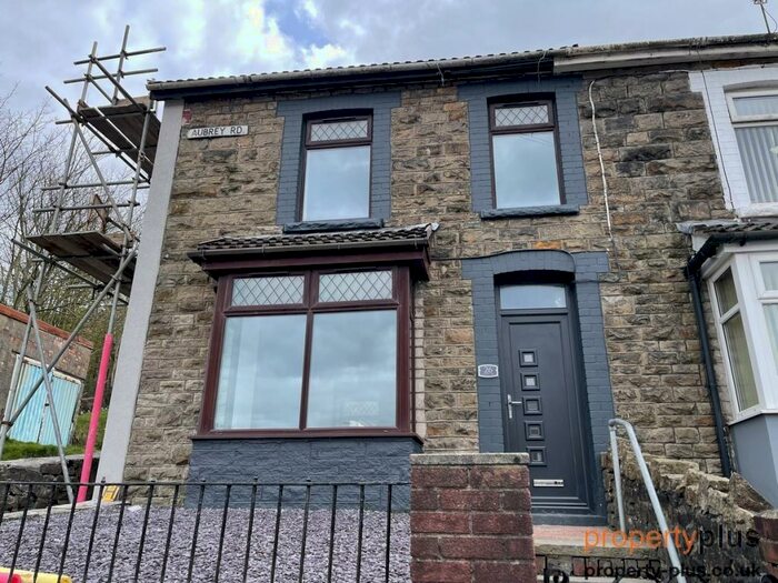 3 Bedroom End Of Terrace House To Rent In Aubrey Road, Porth - Porth, CF39