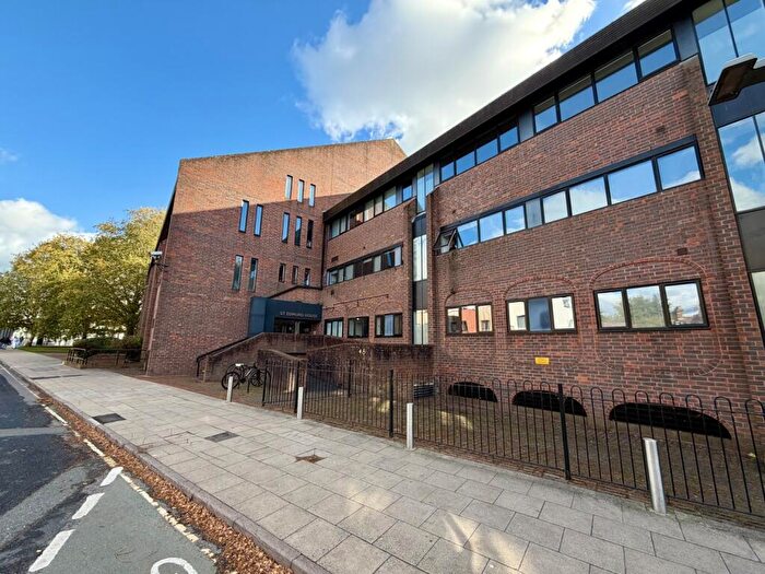 1 Bedroom Apartment For Sale In St. Edmund House, Rope Walk, IP4