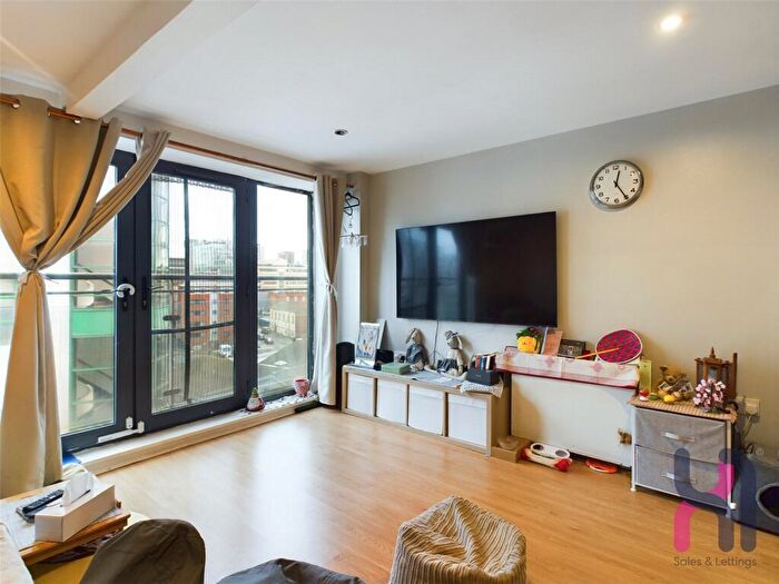 1 Bedroom Flat For Sale In The Atrium, A- London Road, Liverpool, Merseyside, L3