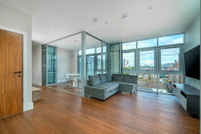 2 Bedroom Flat To Rent In Corben Mews, Clyston Street, London, SW8