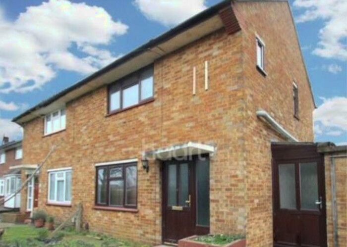 4 Bedroom Semi-Detached House To Rent In Tantony Grove, Romford, Essex, RM6