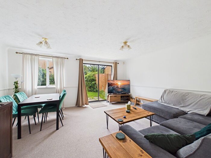3 Bedroom Semi-Detached House For Sale In Tallis Lane, Milton Keynes, MK7